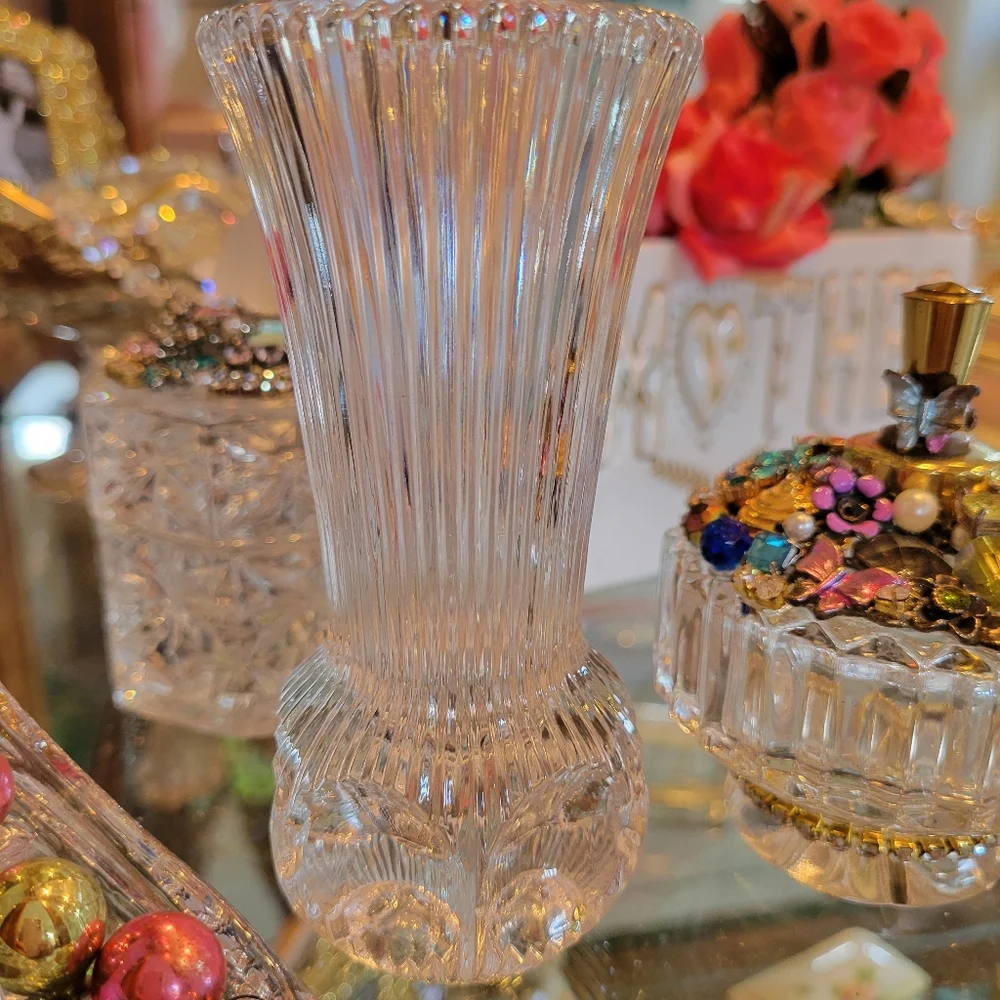 Small Vintage Crystal Bud Vase ~ MCM ~ Thumbprint Base ~ Cut Glass ~ Pretty!